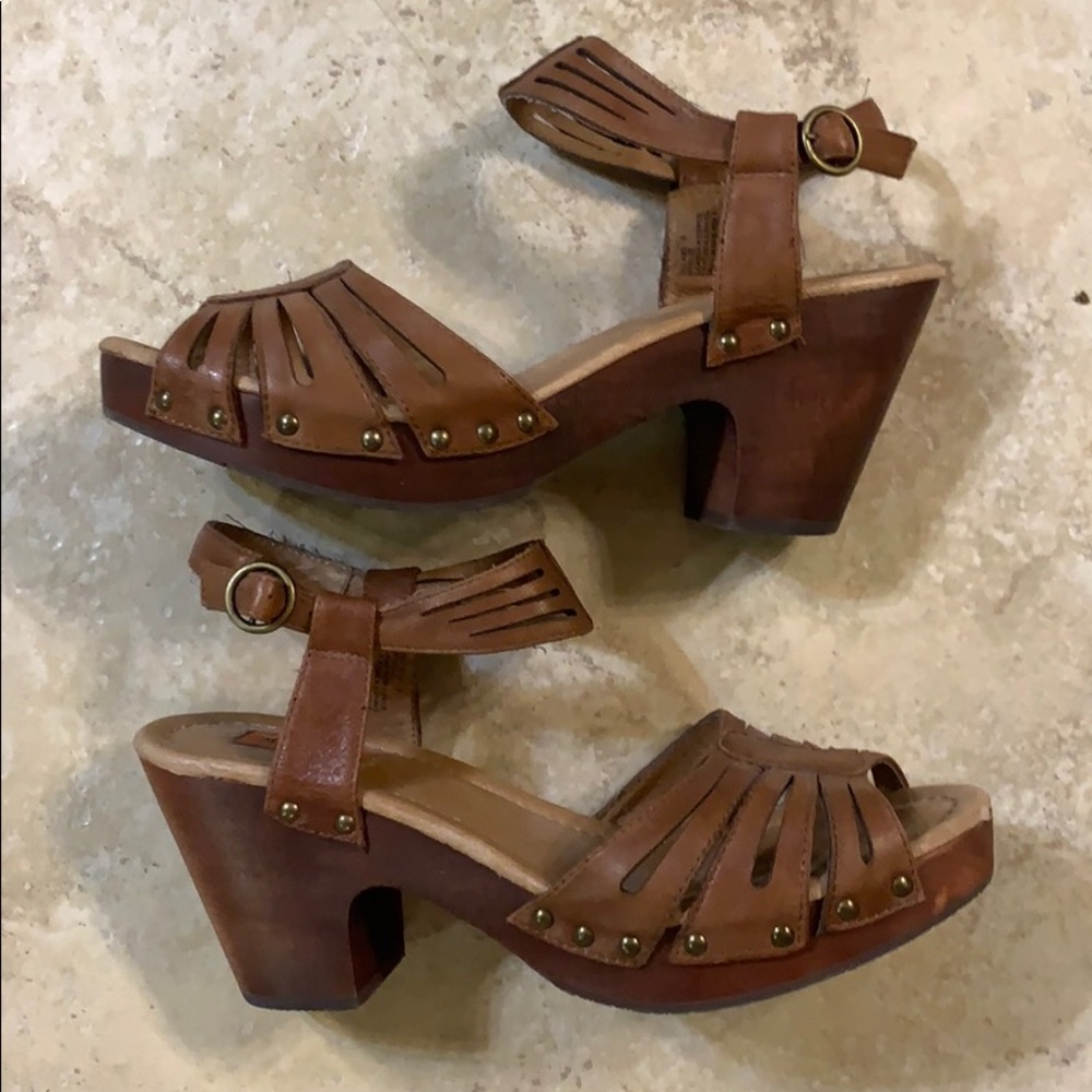 Miz mooz sandals size 9 Hilary